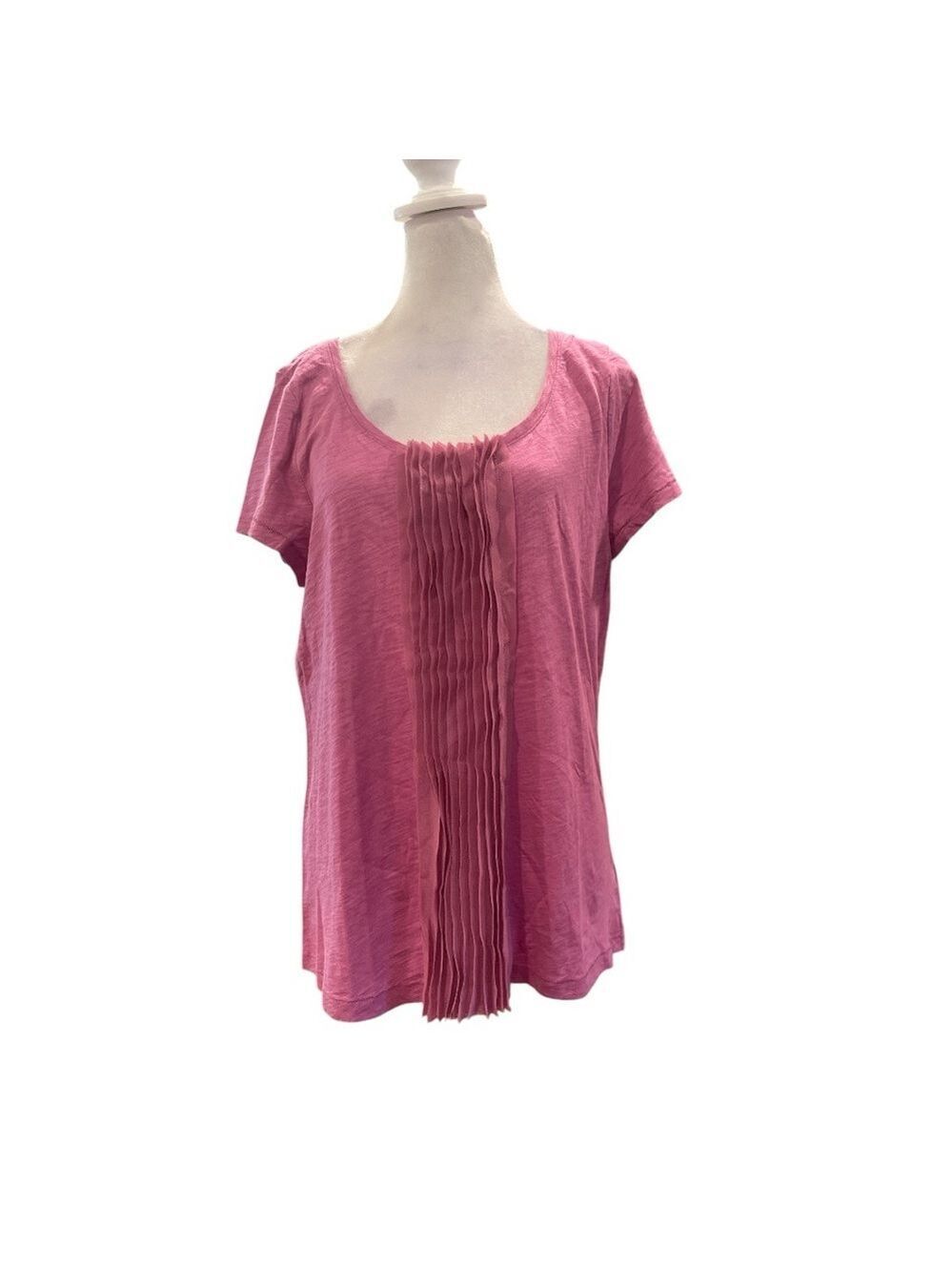 Talbots L heathered pink short-sleeve t-shirt round neckline and a pleated panel